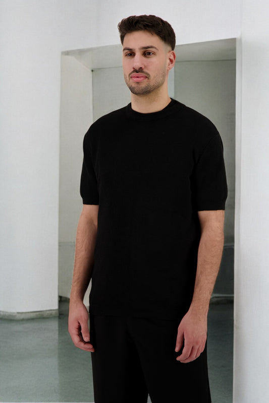 Knitted Minimal Tee – BLACK